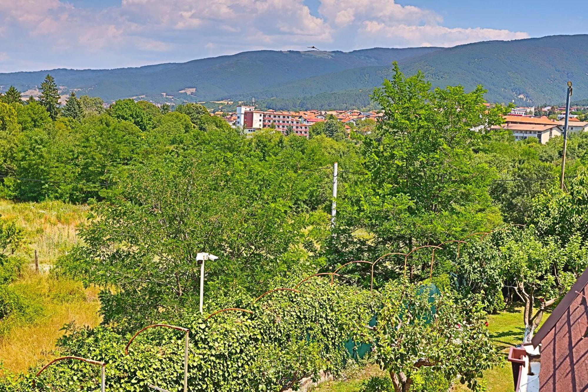 Holiday House Kubrat Sapareva Banya Buitenkant foto