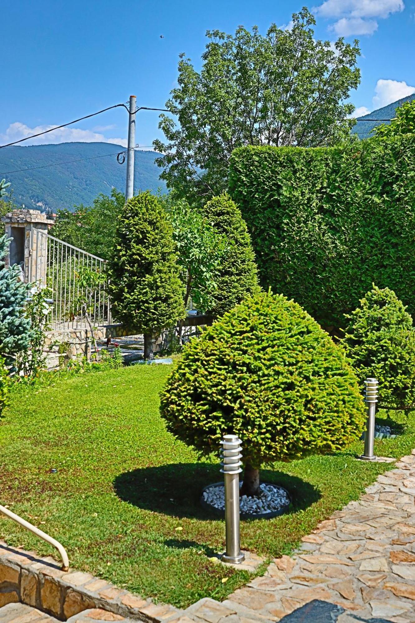 Holiday House Kubrat Sapareva Banya Buitenkant foto