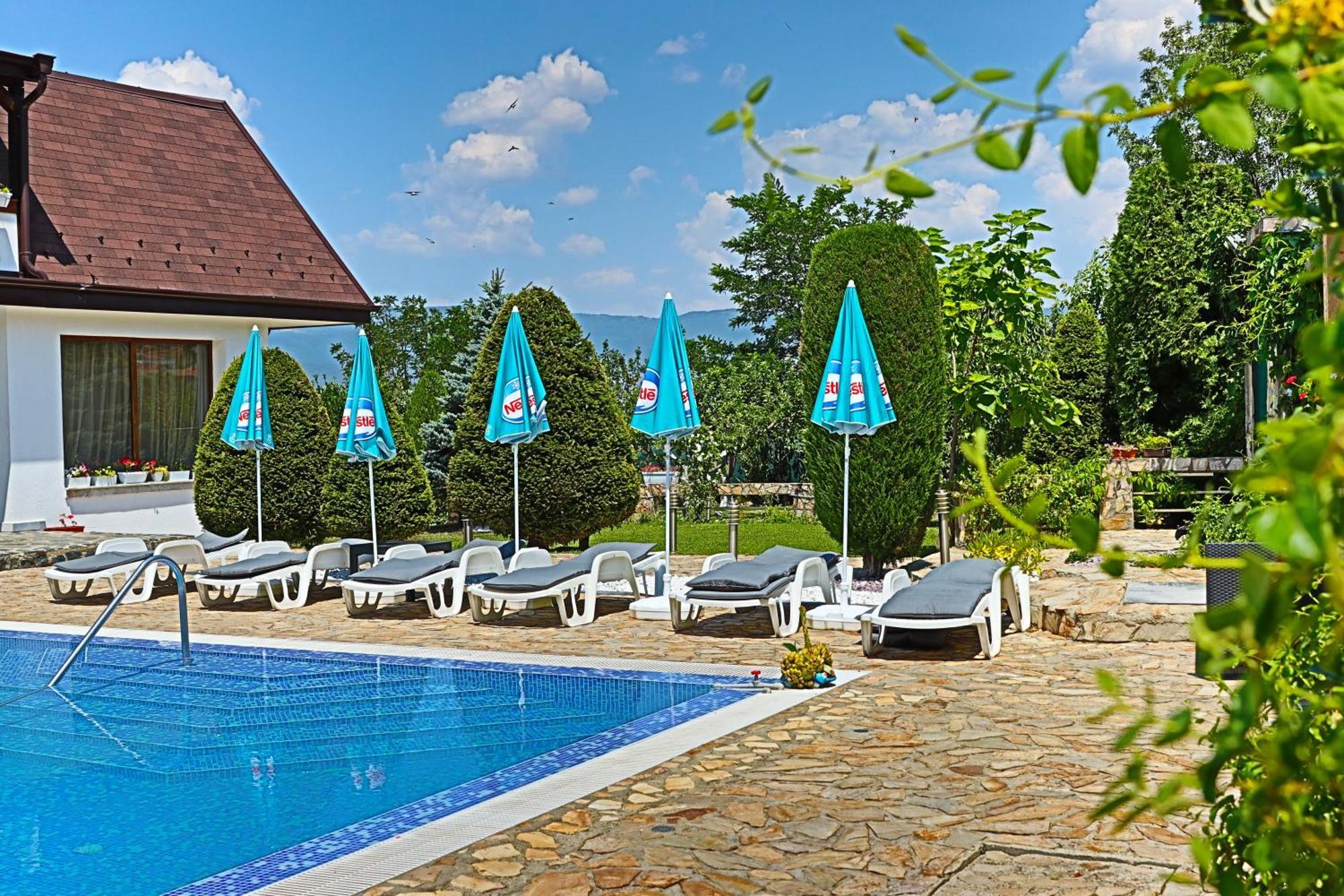 Holiday House Kubrat Sapareva Banya Buitenkant foto