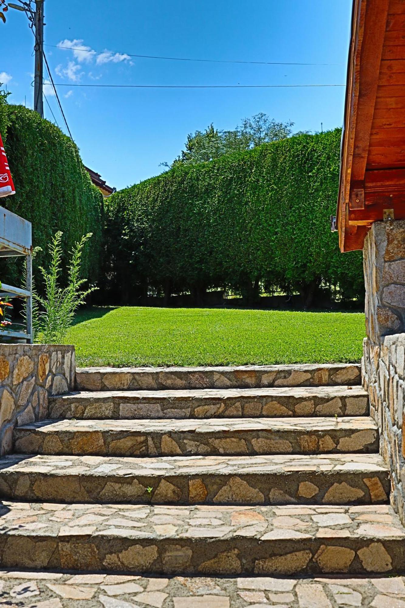 Holiday House Kubrat Sapareva Banya Buitenkant foto