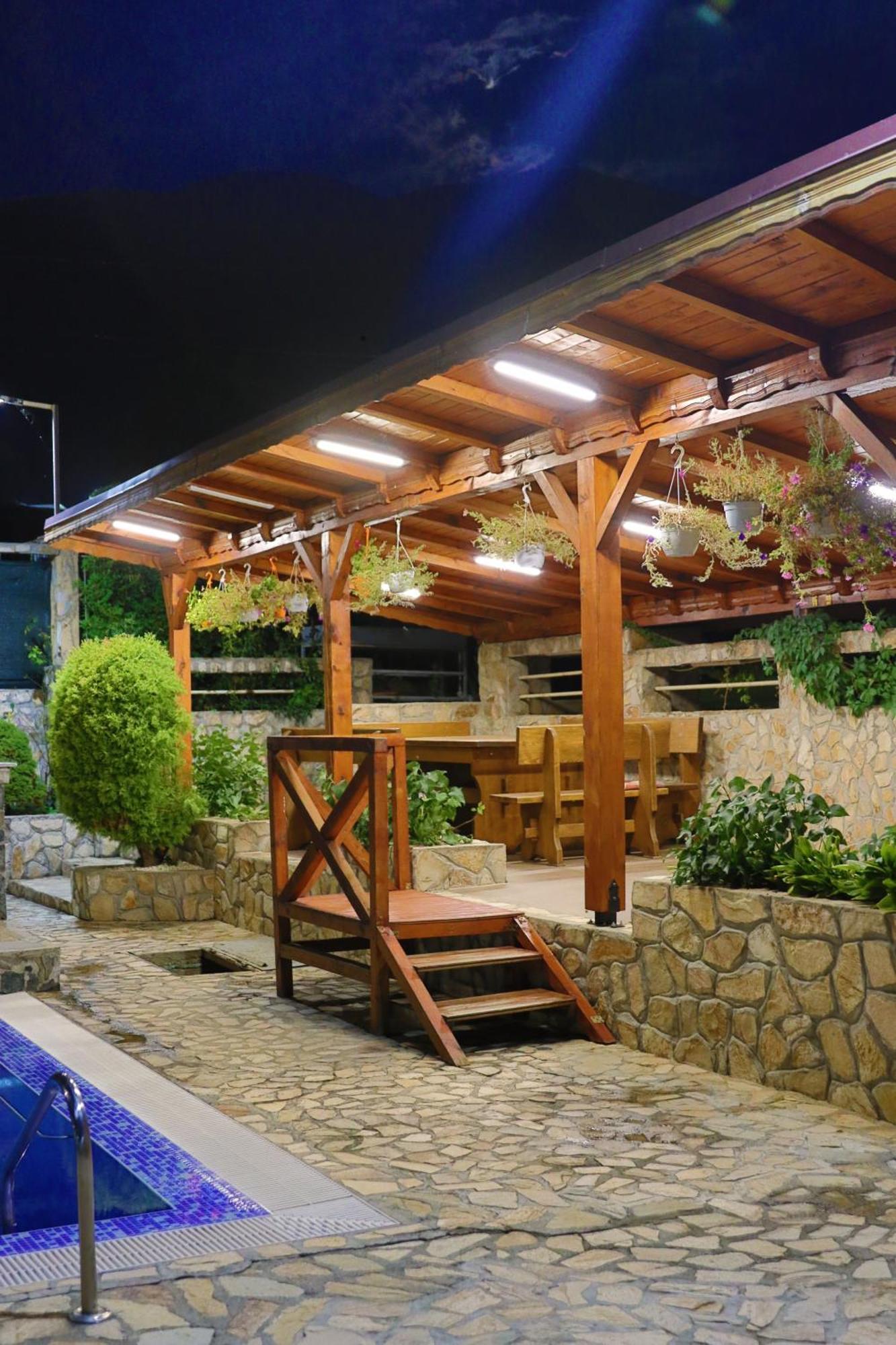 Holiday House Kubrat Sapareva Banya Buitenkant foto