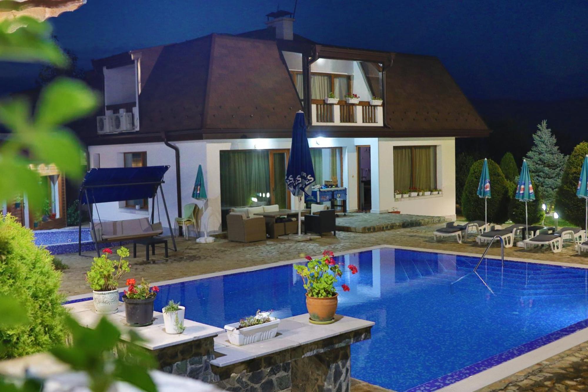 Holiday House Kubrat Sapareva Banya Buitenkant foto